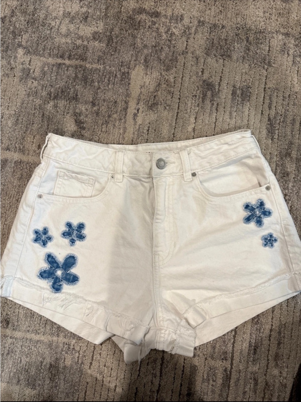 PacSun White Denim Shorts with Blue Floral Appliqué